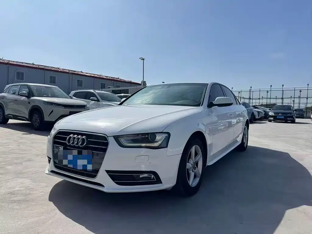 Audi A4L 2015