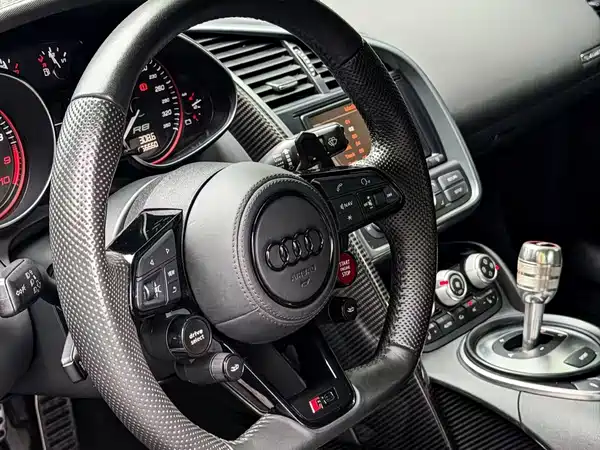 Audi R8 2011