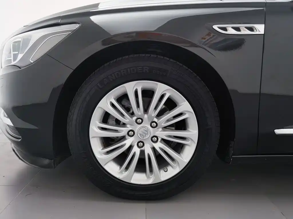 Buick LaCrosse 2016 — фото 17