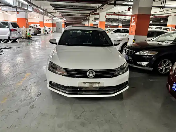 Volkswagen Sagitar 2017