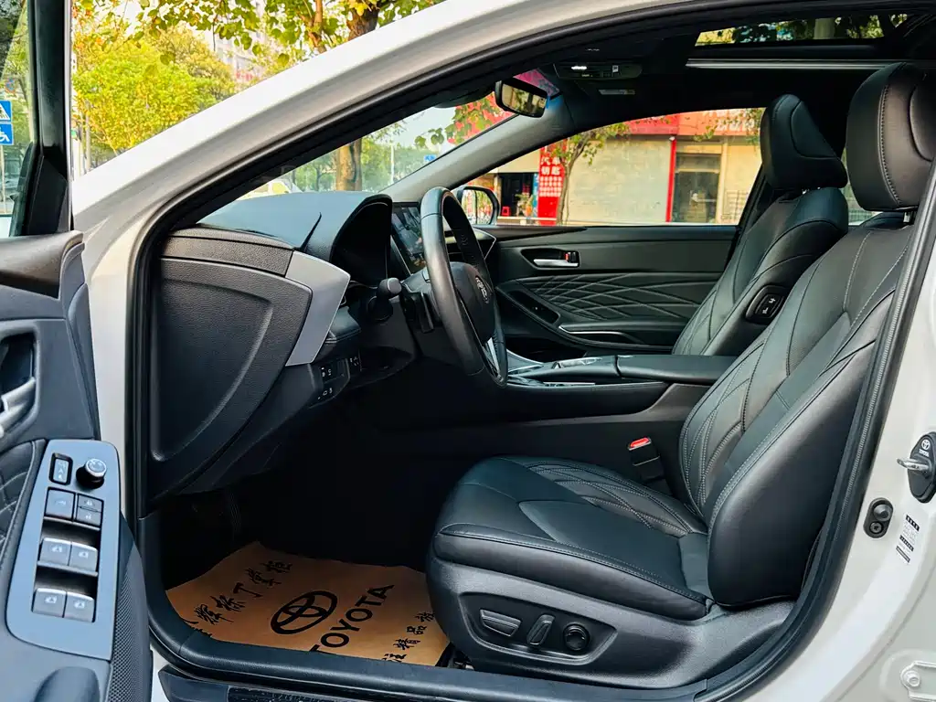 Toyota Avalon 2023 — фото 12