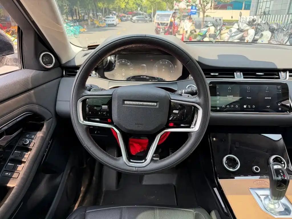 Land Rover Range Rover Evoque 2023 — фото 14