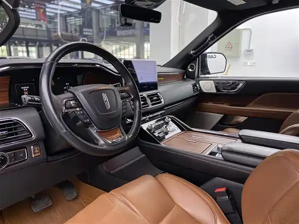 Lincoln Navigator 2020