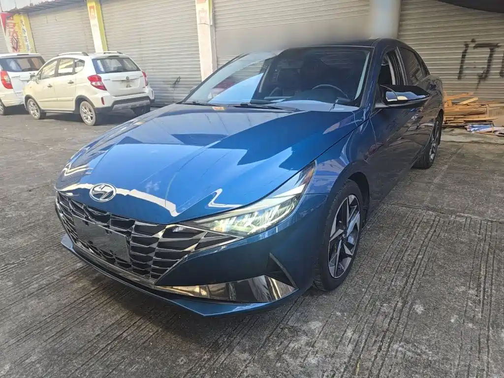 Hyundai Elantra 2022