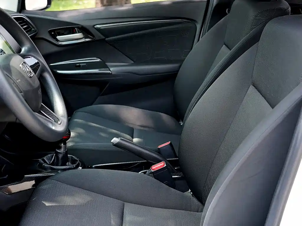 Honda Fit 2016 — фото 10