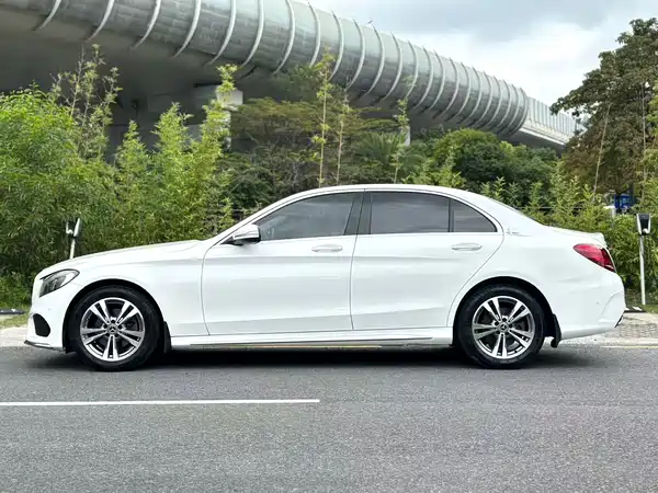 Mercedes-Benz C-Class 2017