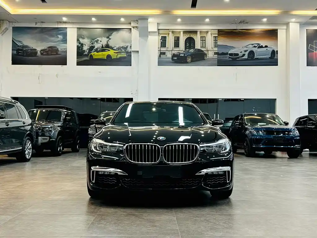 BMW 7 Series 2018 — фото 2