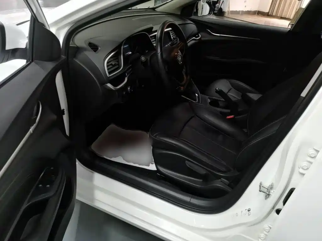 Buick Excelle GT 2015 — фото 15