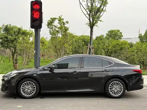 Toyota Camry 2024