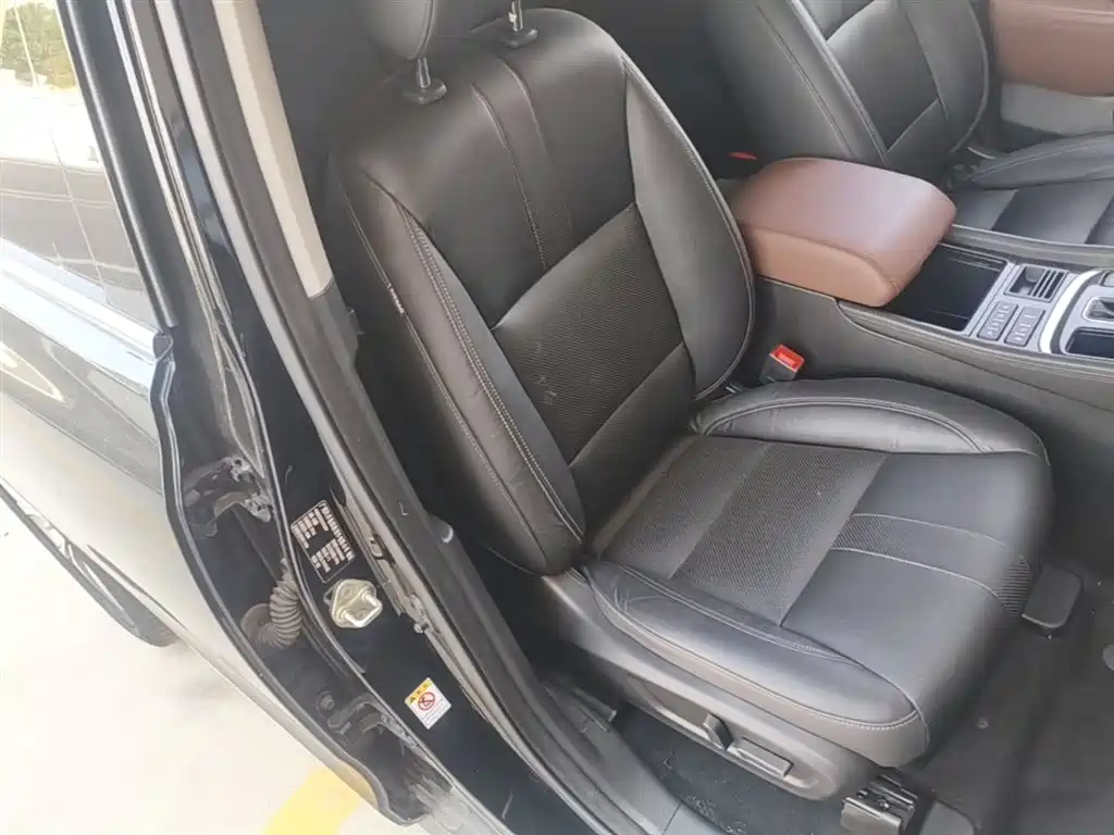 GAC Motor Trumpchi GS8 2018 — фото 25