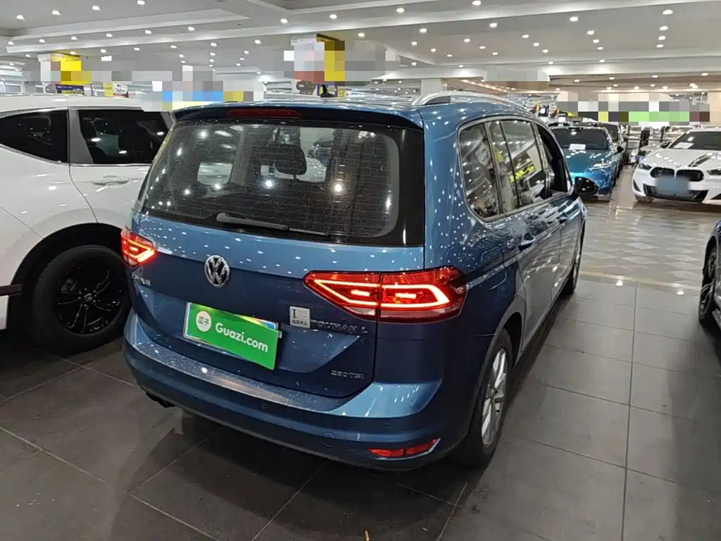 Volkswagen Touran 2017 — фото 7