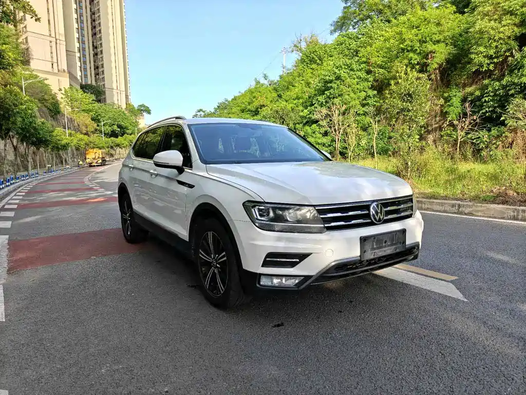 Volkswagen Tiguan L 2021 — фото 3