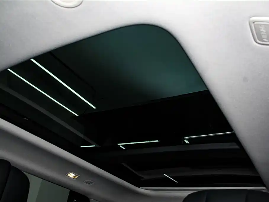 Land Rover Evoque 2025 — фото 30