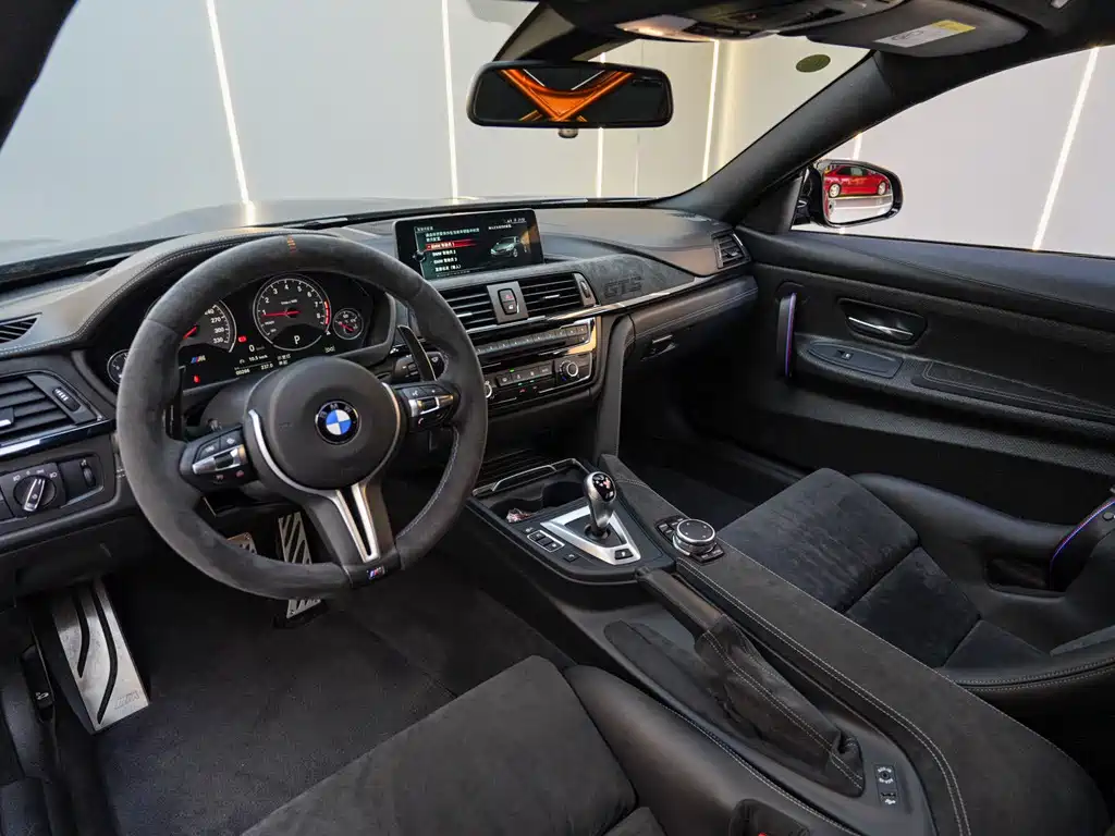 BMW M4 2024 — фото 11