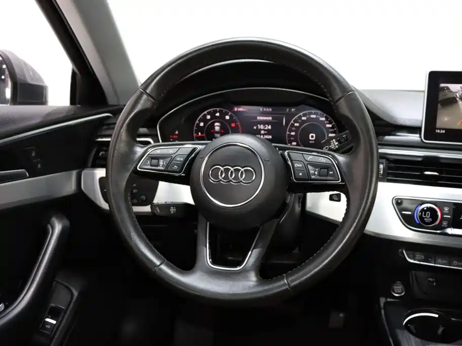 Audi A4L 2019 — фото 13