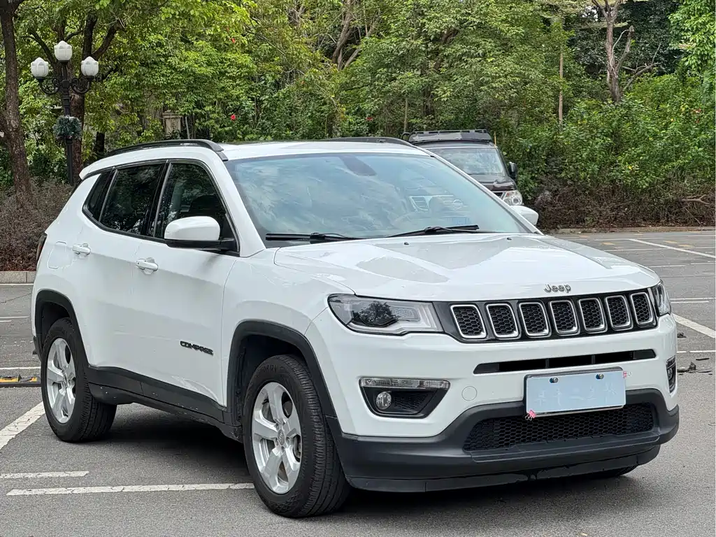 Jeep Compass 2017 — фото 3