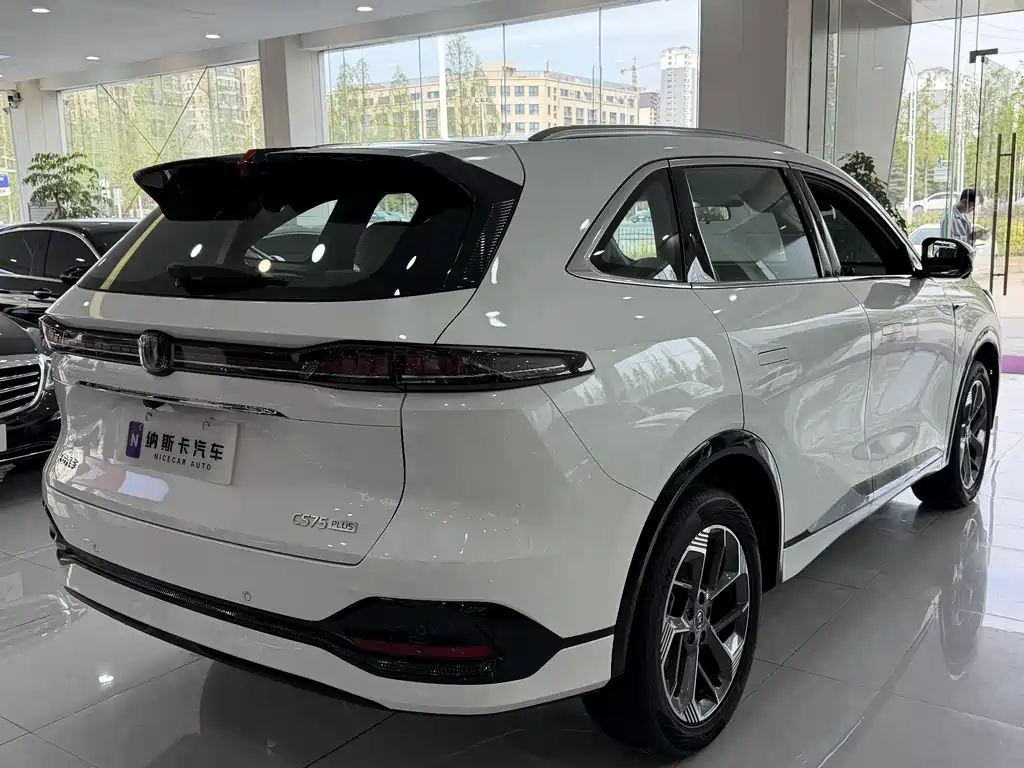 Changan CS75 PLUS 2026 — фото 5