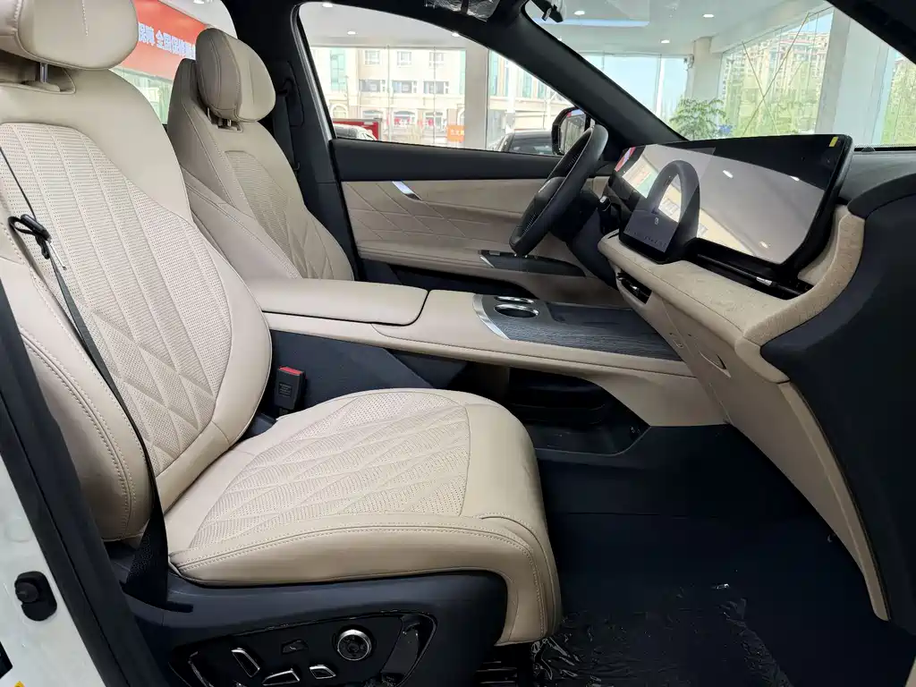 Changan CS75 PLUS 2026 — фото 13