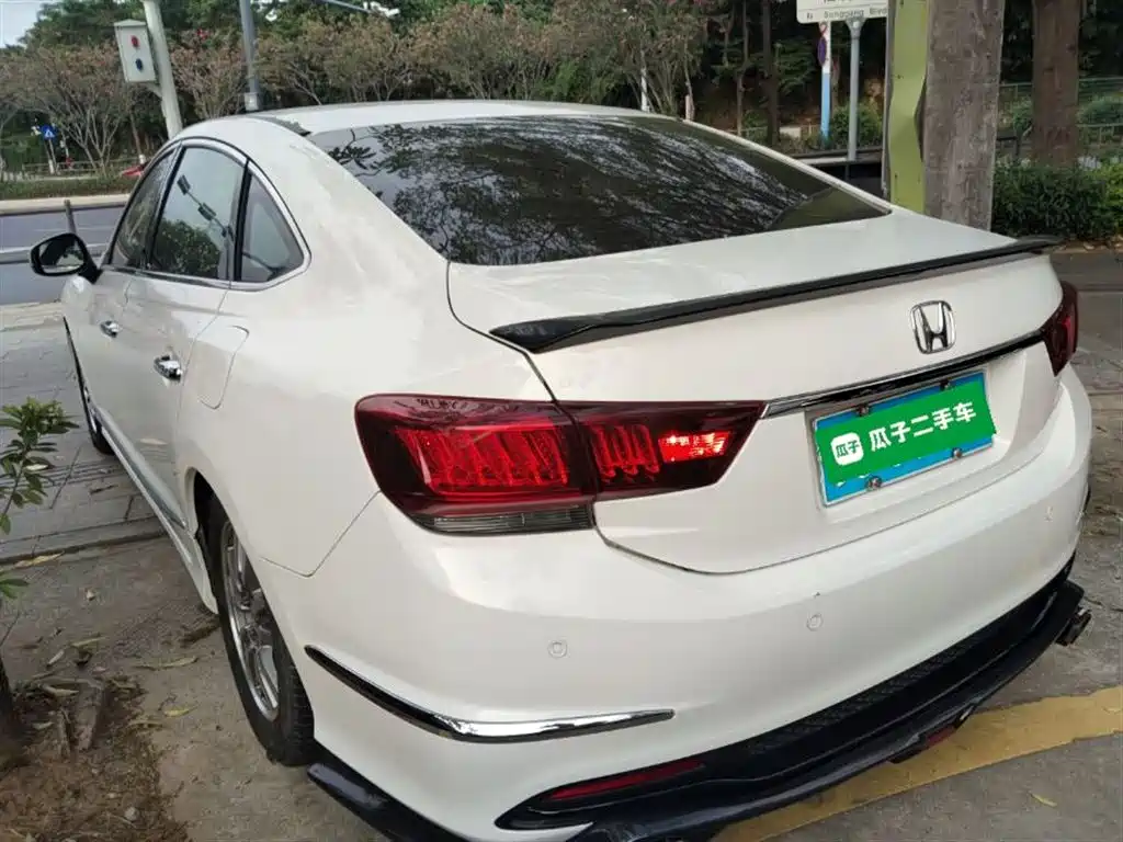 Honda Spirior 2015 — фото 22