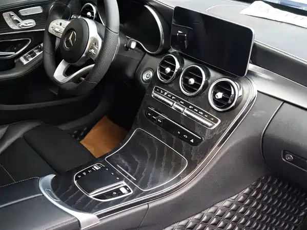 Mercedes-Benz C-Class 2021