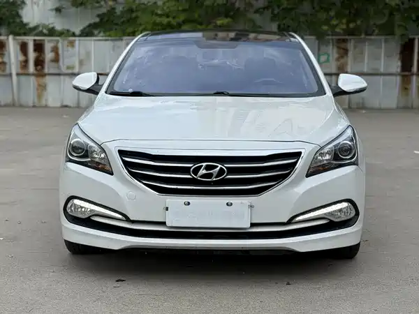 Hyundai Mistra 2014