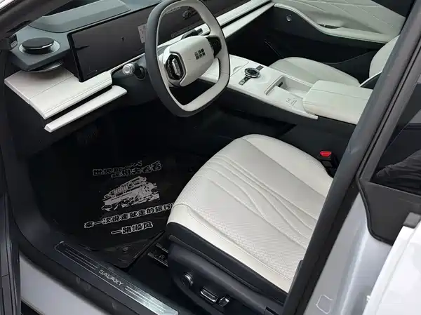 Geely Galaxy E8 2024