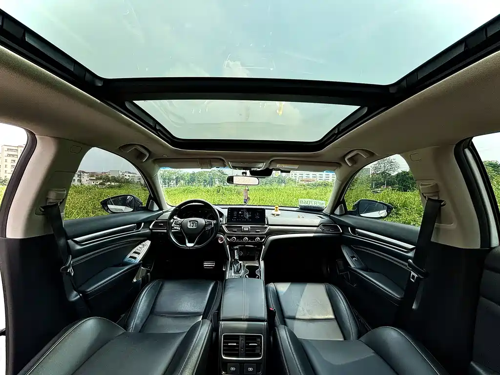 Honda Accord 2023 — фото 10