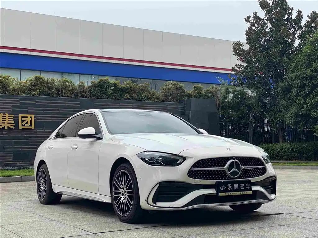Mercedes-Benz C-Class 2023 — фото 3