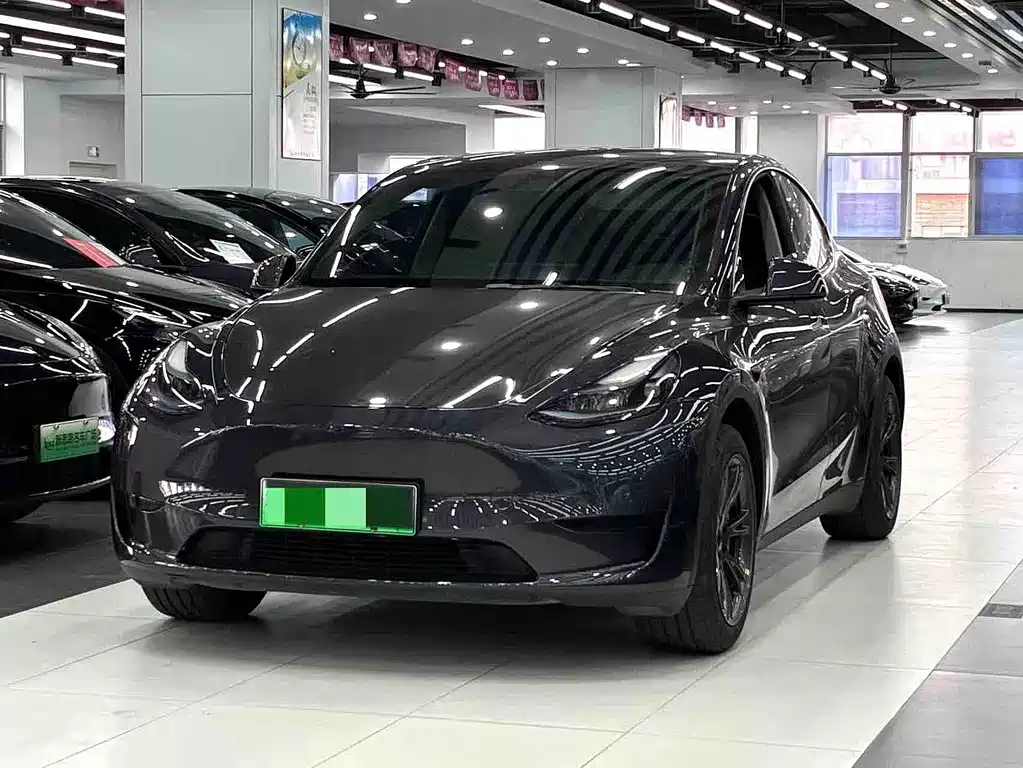 Tesla Model Y 2022 — фото 9