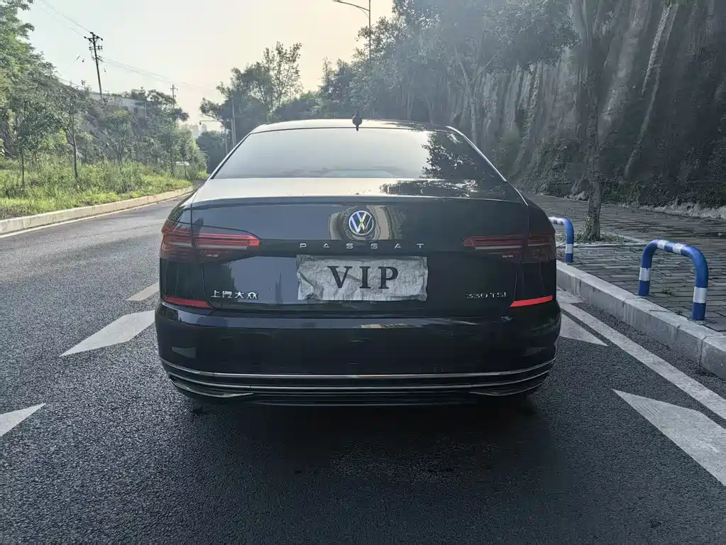 Volkswagen Passat 2021 — фото 15