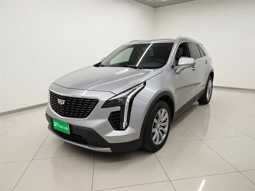 Cadillac XT4 2023 — фото 2