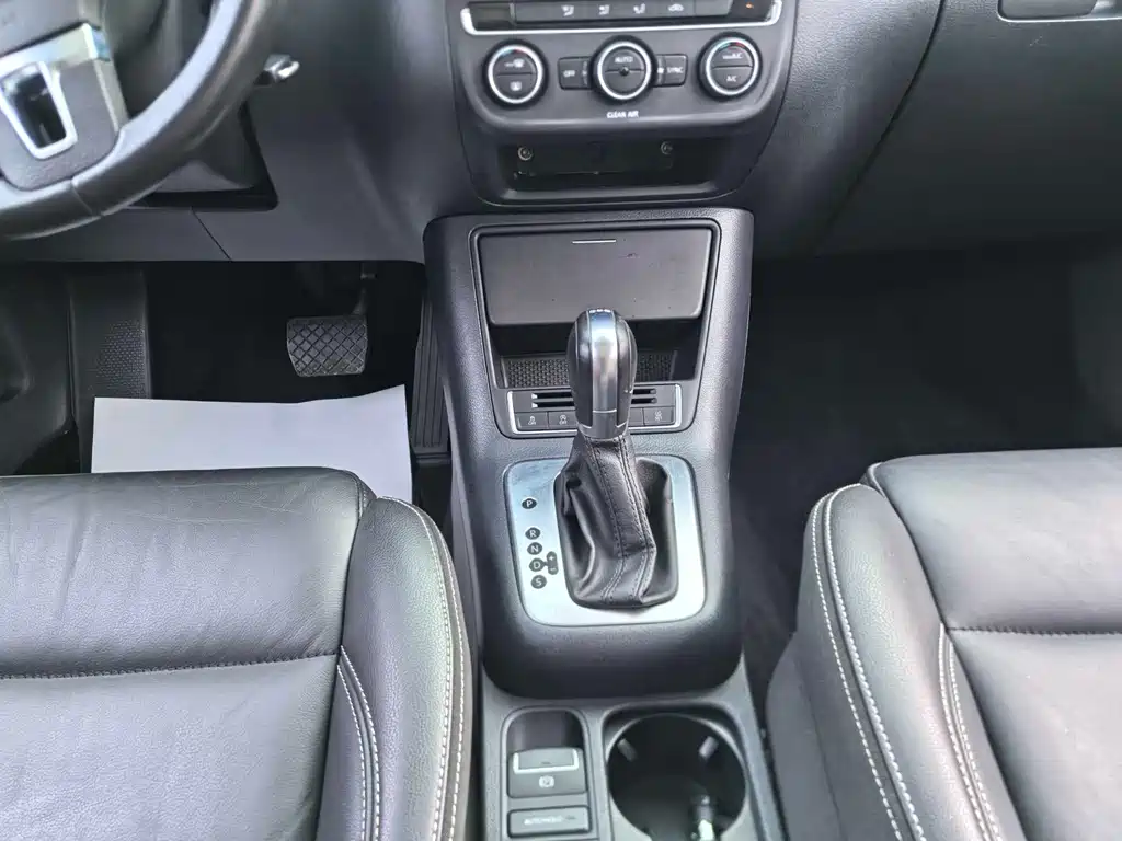 Volkswagen Tiguan 2018 — фото 11