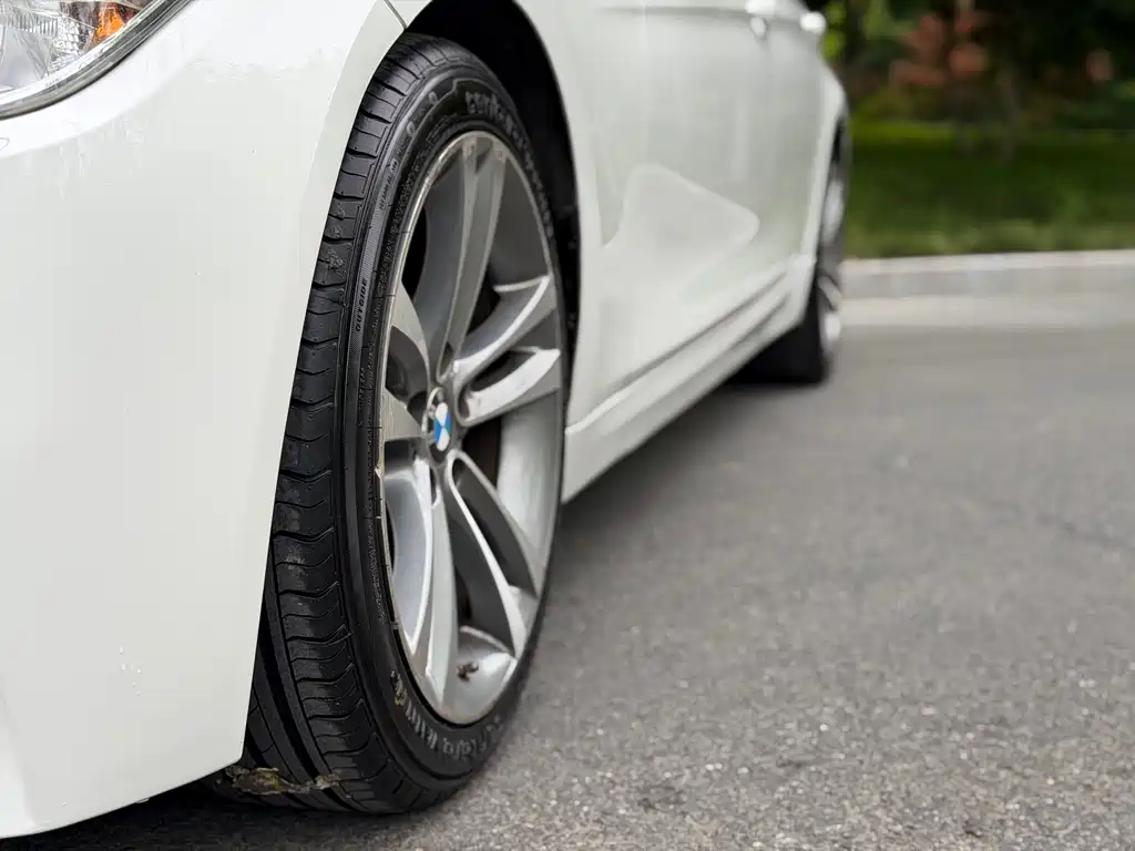 BMW 3 Series 2015 — фото 25