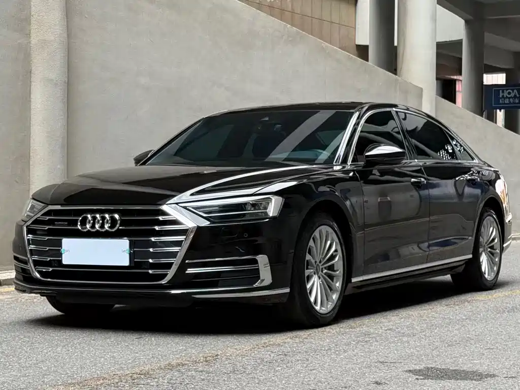 Audi A8 2020 — фото 1