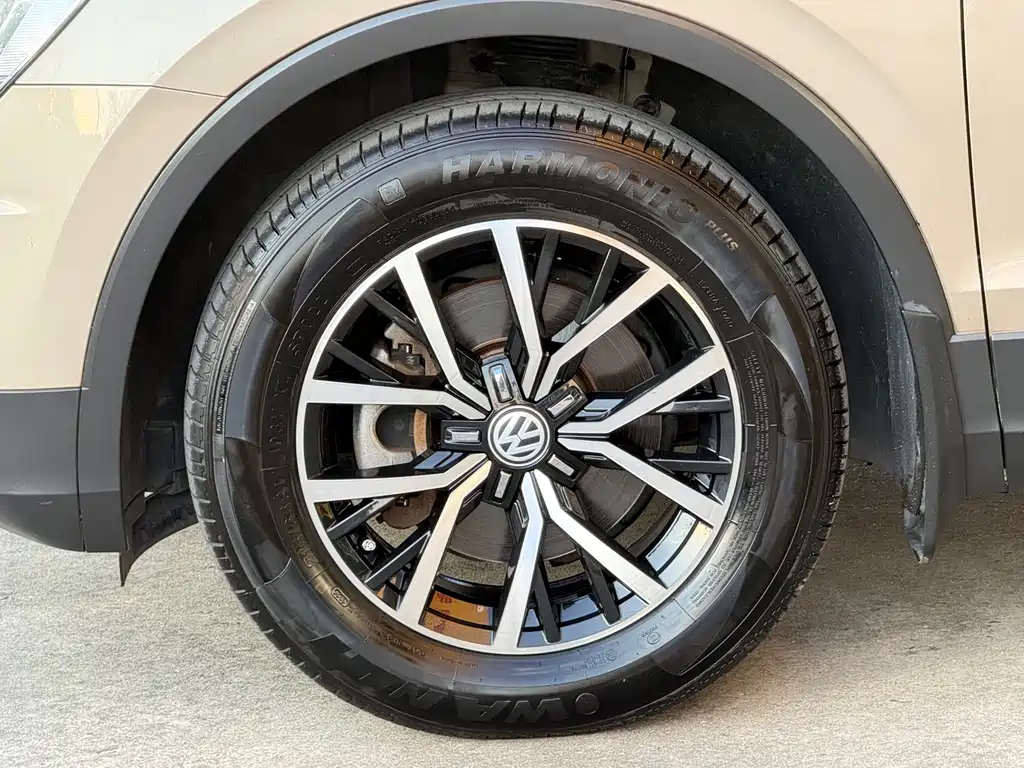 Volkswagen Tiguan L 2018 — фото 13
