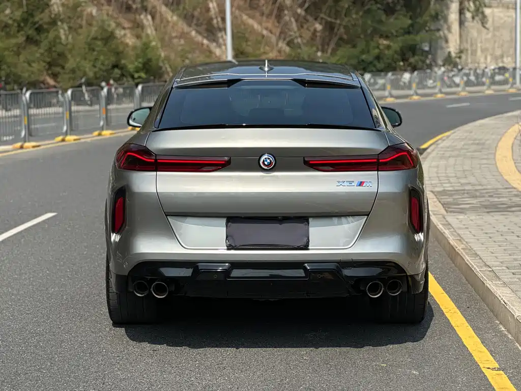 BMW X6 M 2022 — фото 17