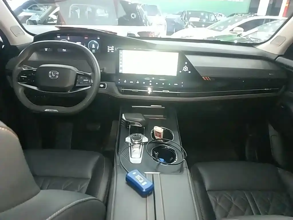 Changan UNI-K Smart Electronic Idd 2022 — фото 10