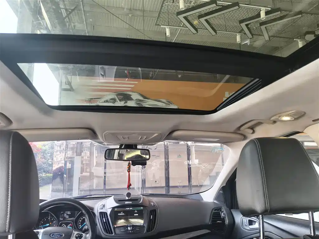 Ford Kuga 2016 — фото 18