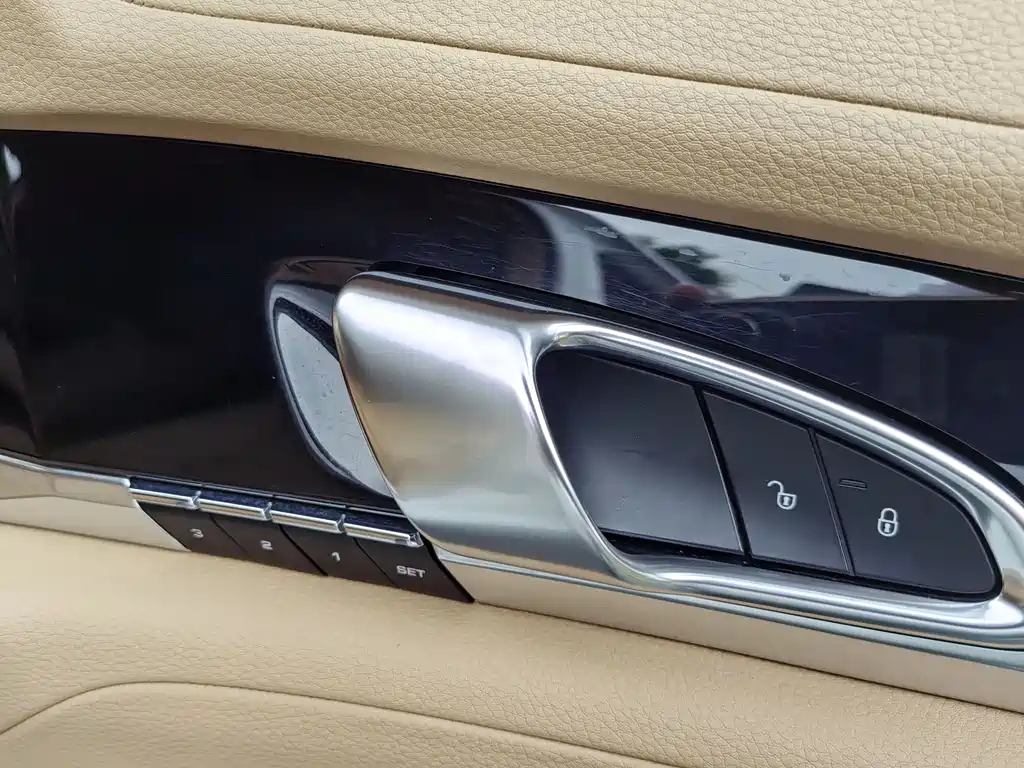 Porsche Panamera 2014 — фото 20