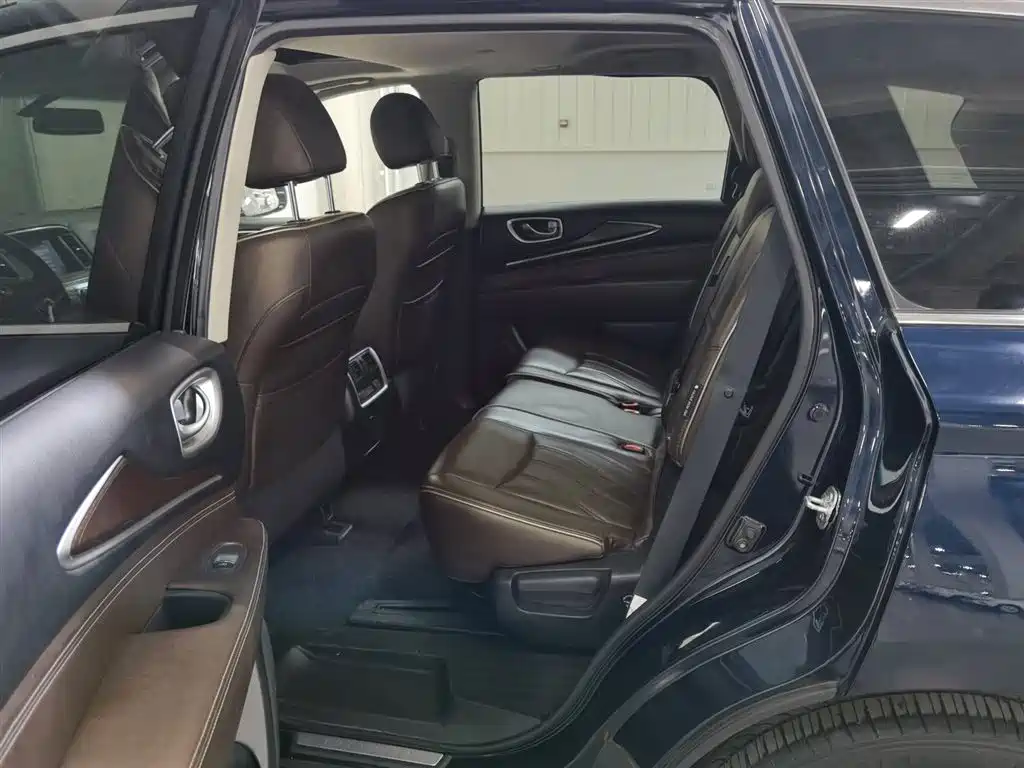 Infiniti QX60 2018 — фото 15