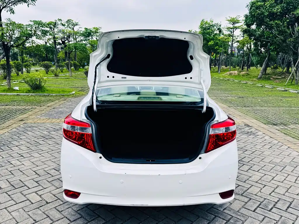 Toyota Vios 2016 — фото 18