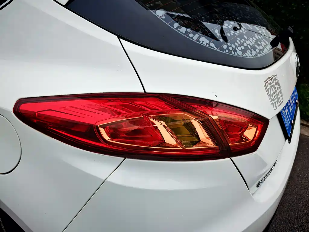 Changan Eado XT 2016 — фото 14