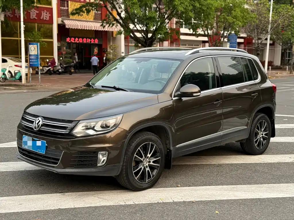 Volkswagen Tiguan 2015 — фото 1