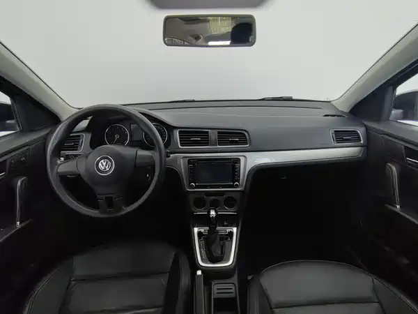 Volkswagen Lavida 2015