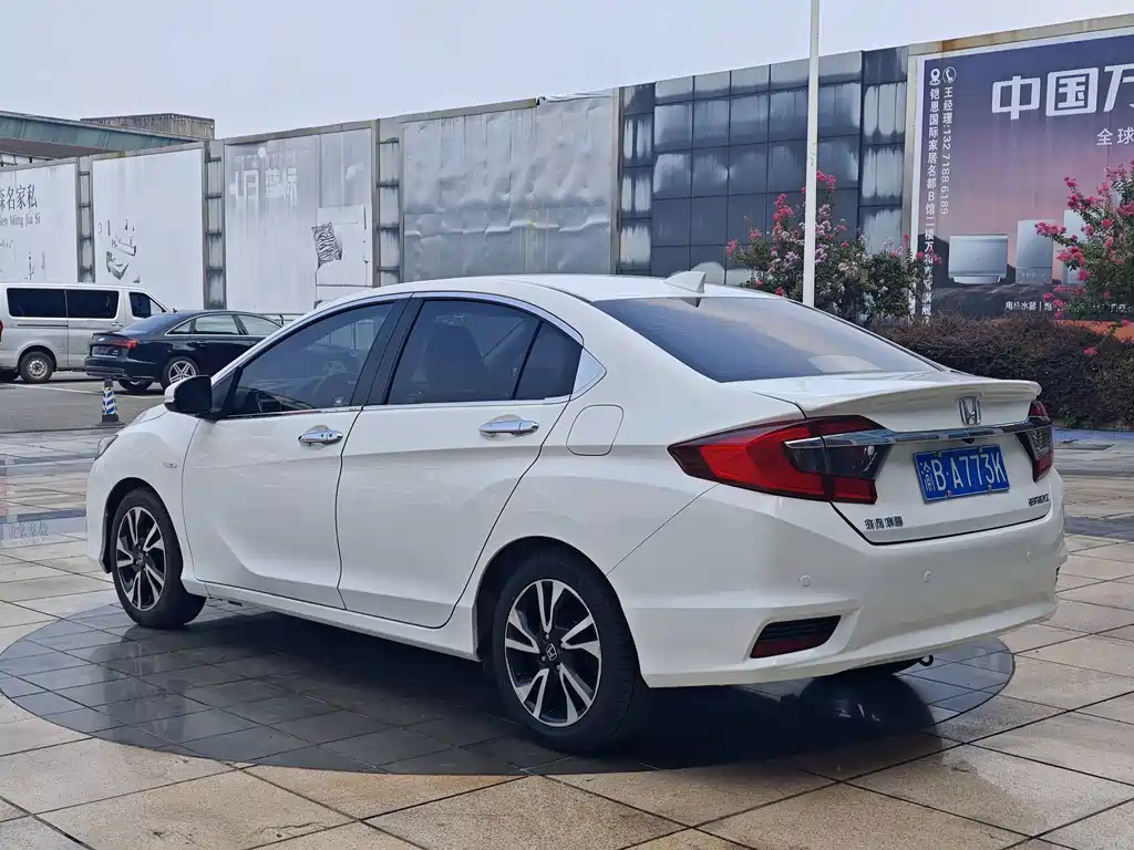 Honda Greiz 2015 — фото 4