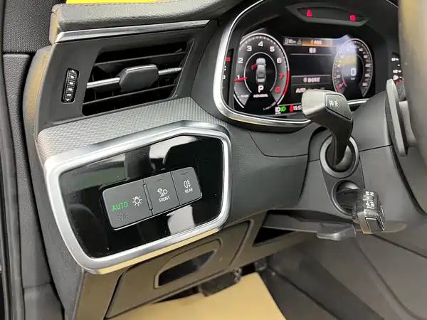 Audi A6L 2021