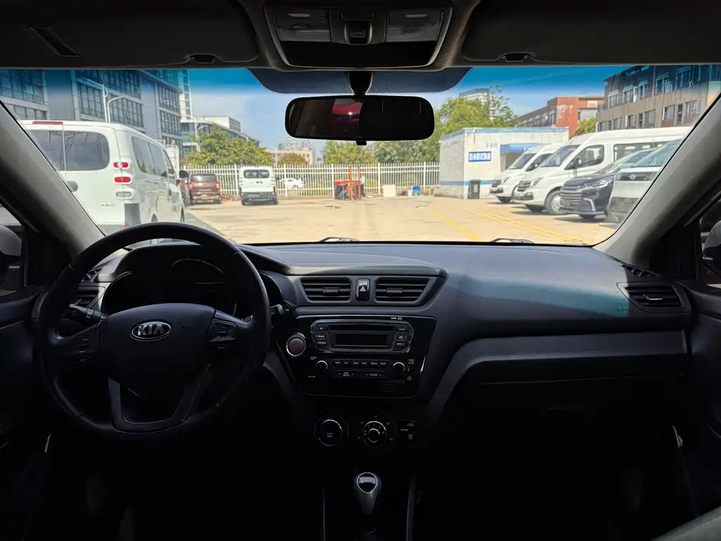 Kia K2 2015 — фото 15