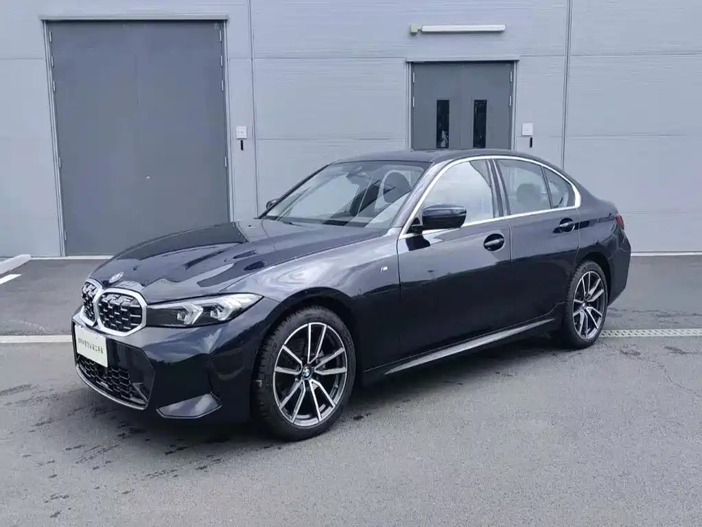 BMW 3 Series 2025 — фото 1