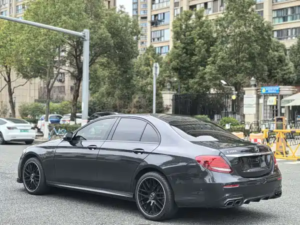 Mercedes-Benz E-Class 2017