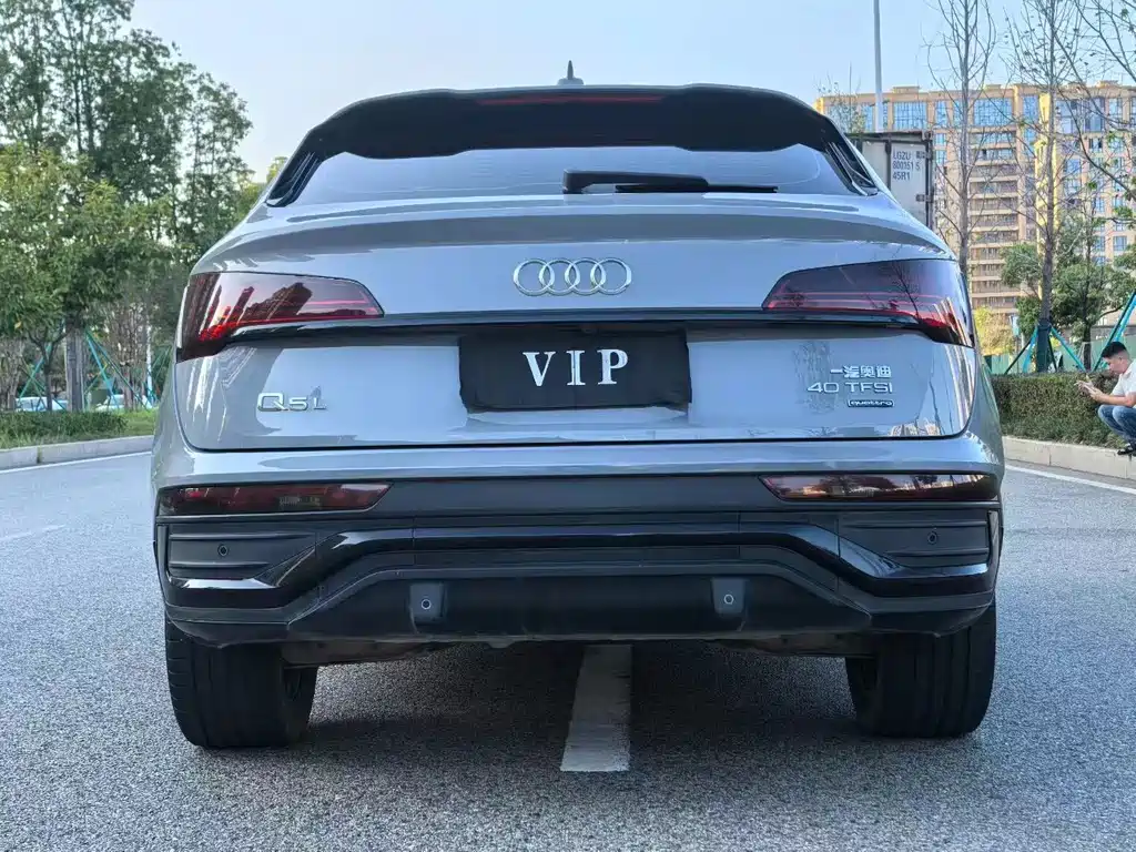 Audi Q5L Sportback 2021 — фото 8